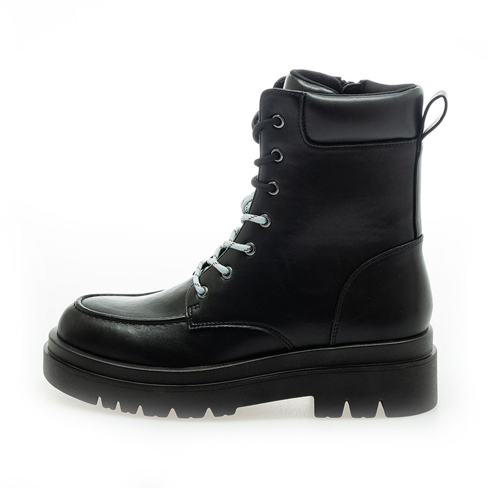 2LACE UP BOOTS 5